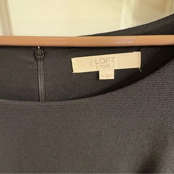 LOFT Black Ponte Short Sleeve Dress 18 Plus - Picture 2 of 8